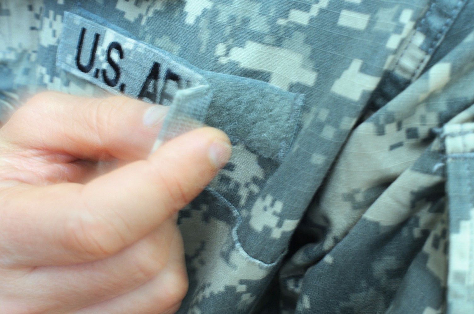sewing on rank a guide to upgrading army patrol caps